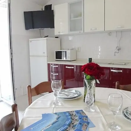 Apartments Lopar * Lopar