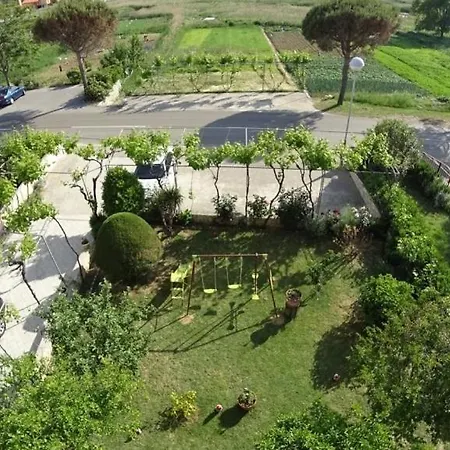 아파트 Apartments Lopar 로파르