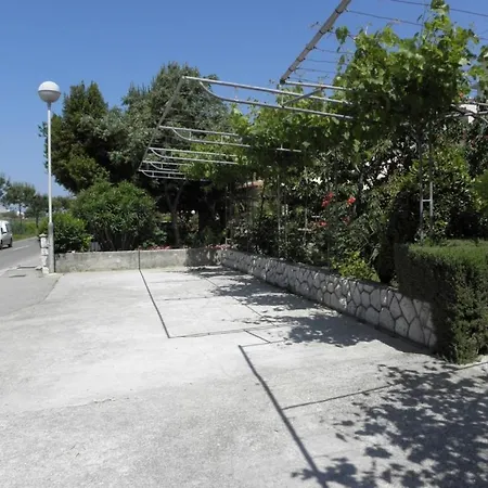 아파트 Apartments Lopar *