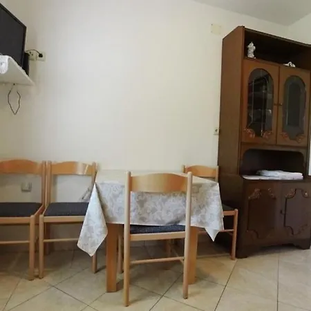 Apartments Lopar Διαμέρισμα *