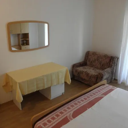 Apartments Lopar * 로파르