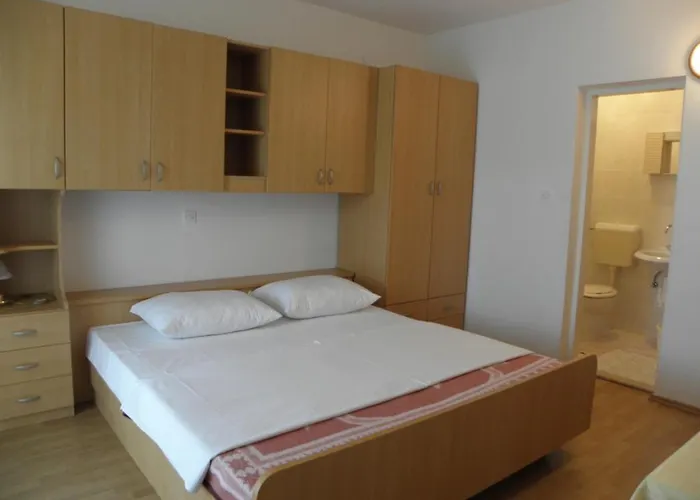 Apartments Lopar * Lopar